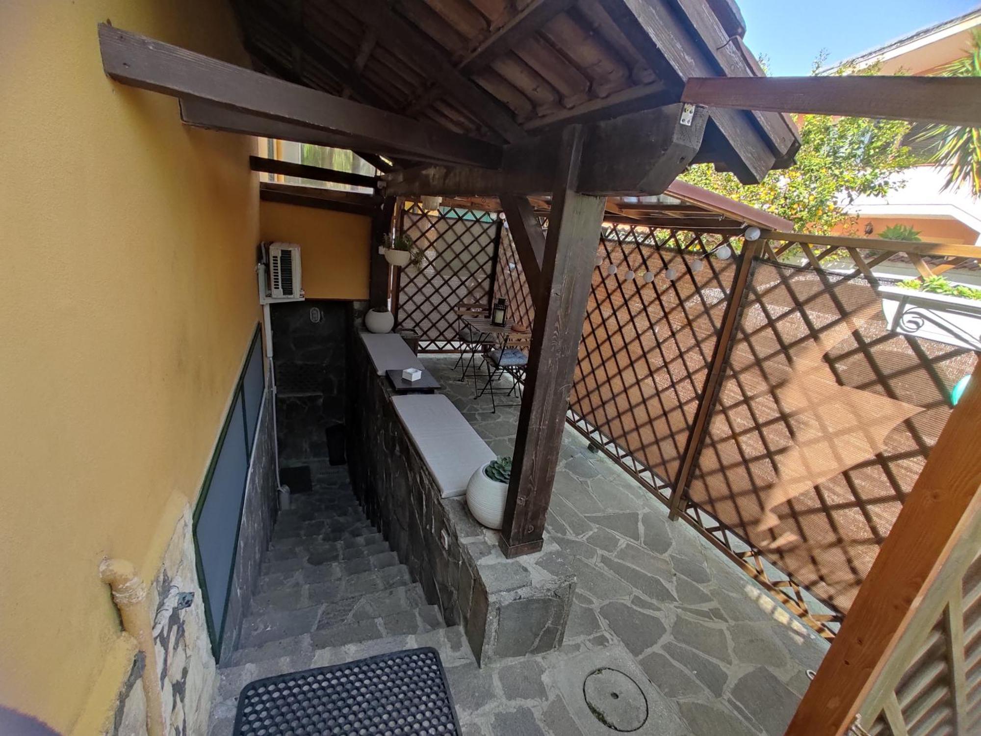 Sweethome Appartamento In Villa Privata Varcaturo Bagian luar foto